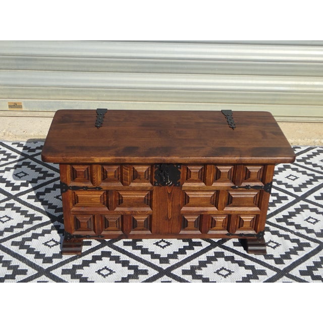 Tuscan Wooden Chest from Argudo Navarro, 1960s For Sale - Image 9 of 18