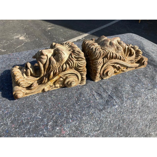1970s Sarreid Carved Wood Lion Gargoyle Wall Shelves - Set of 2 For Sale In Miami - Image 6 of 13