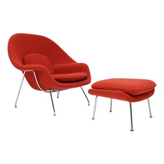 Eero Saarinen for Knoll Womb Chair and Ottoman in Red Boucle For Sale