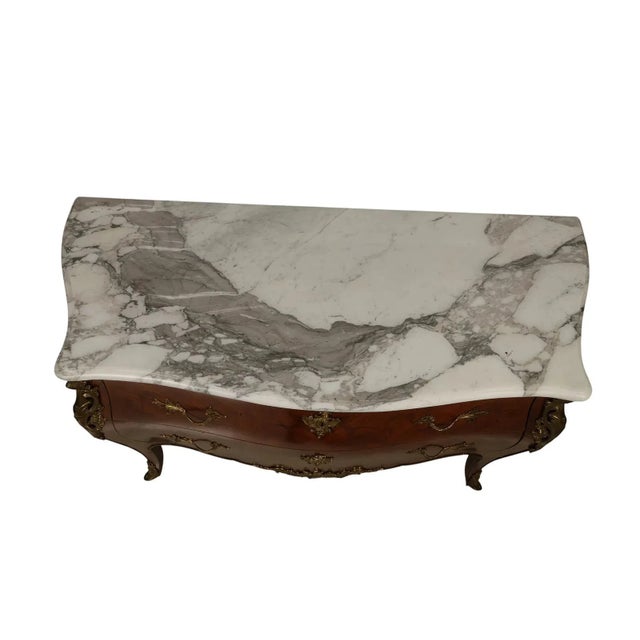 1900-1909 French Louis XV Marble Top Ormolou Bombe Commode For Sale In West Palm - Image 6 of 7
