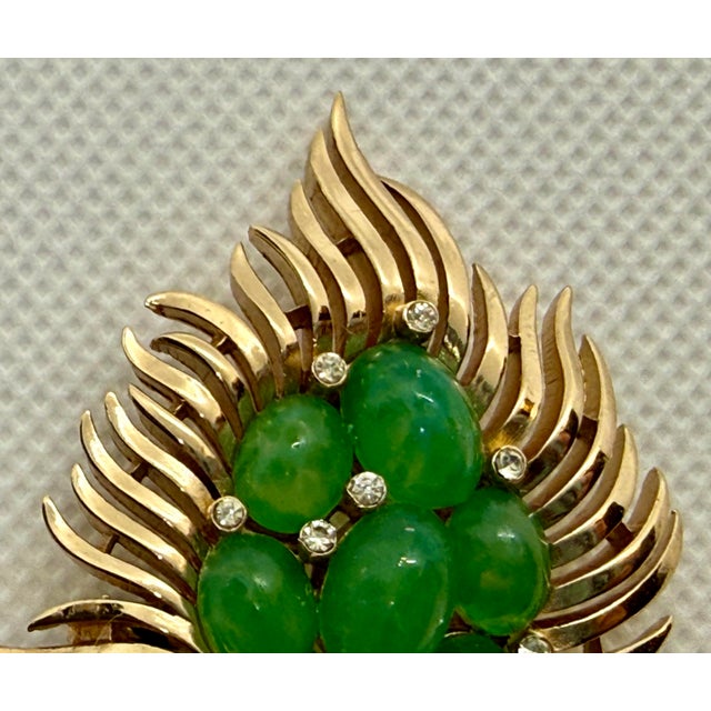 Crown Trifari Original Hangtags Jewels of India Alfred Philippe Brooch Printemps For Sale In Los Angeles - Image 6 of 8