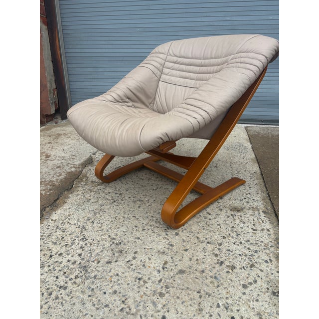 1990s Pair of Scandinavian Cantilevered Molded Teak Plywood Lounge Chairs For Sale - Image 10 of 10