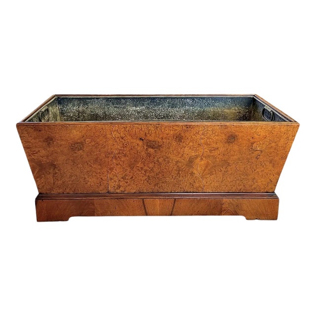 Early 20th Century English Georgian Style Burl Walnut Floor Planter For Sale