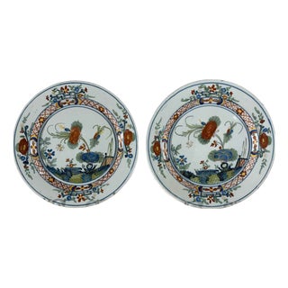 Majolica Plates with Carnation Decor from Manifattura Ferniani Faenza, Set of 2 For Sale