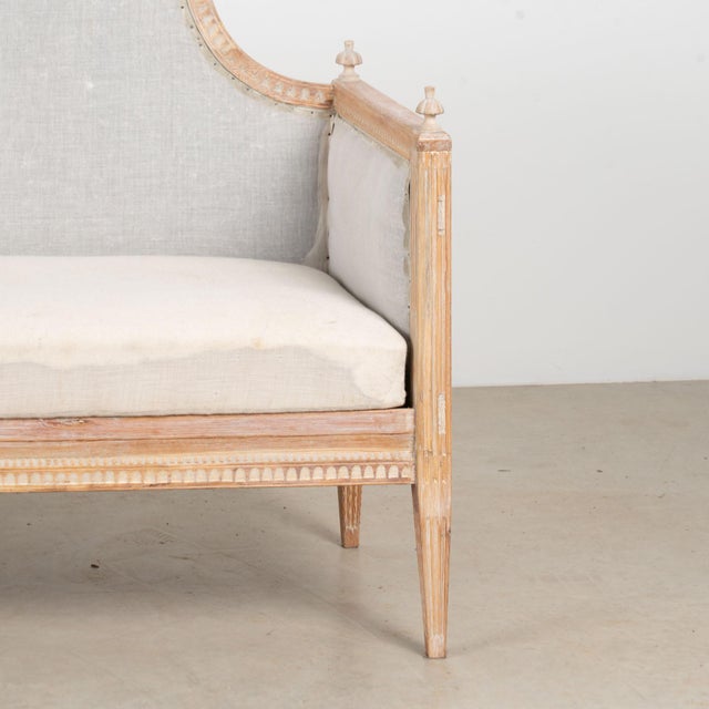 19th Century Swedish Original White Painted Pine Gustavian Bench For Sale - Image 16 of 17