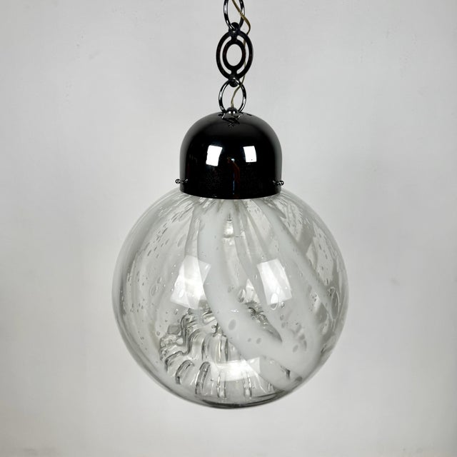 Mid-Century Modern Murano Globe Pendant Lamp attributed to Toni Zuccheri for Mazzega, Italy, 1970s For Sale - Image 10 of 11