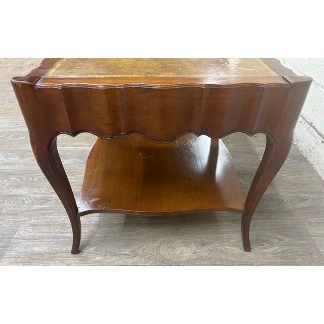 Vintage Townsend Mfg. Co. Tooled Leather Top Mahogany End Table For Sale - Image 9 of 18