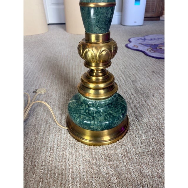1980s Vintage Mid Century Modern Green Marble and Brass Table Lamp Pair For Sale - Image 5 of 10