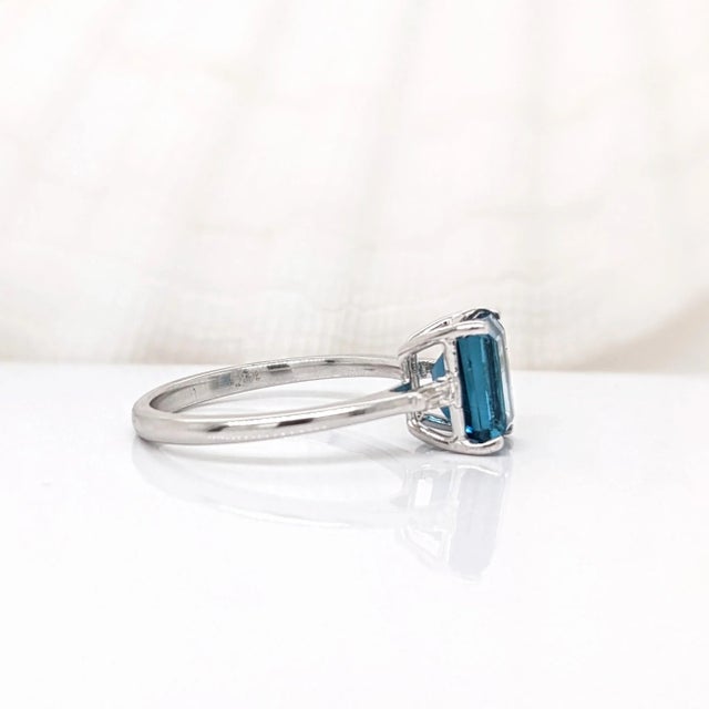 2020s 2.3ct London Blue Topaz Ring with Earth Mined Diamonds in Solid 14K Gold EM 8x6mm For Sale - Image 5 of 7
