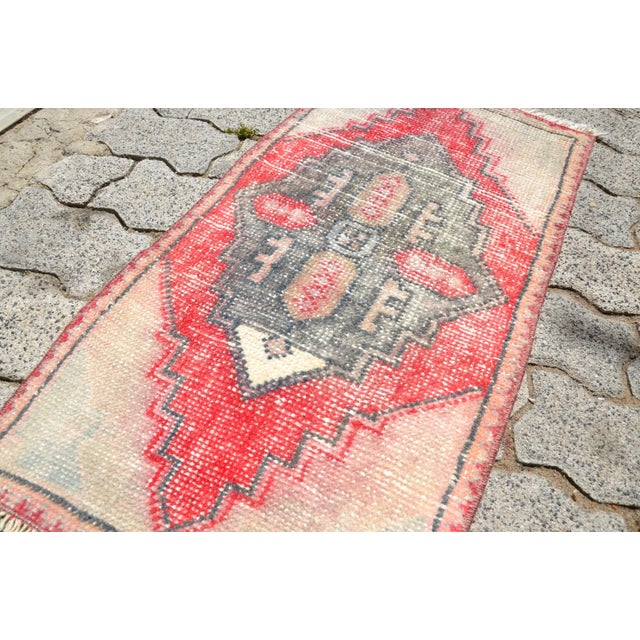1960s Vintage Faded Red Boho Chic Rug For Sale - Image 4 of 6