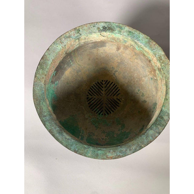 15th Century & Earlier Large Bronze Offering Steamer, Han Dynasty, 206 BC–220 AD, Archaeology, China For Sale - Image 5 of 10