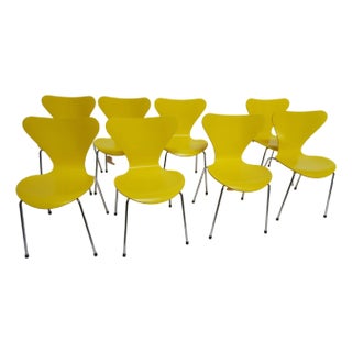 Series 7 Dining Chairs in Sunny Yellow by Arne Jacobsen, Set of 8 For Sale