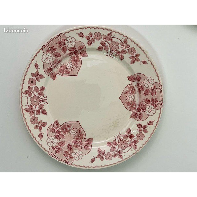 An elegant set of six antique ironstone dinner plates from the U&C Sarreguemines factory, Biarritz pattern, dating from...