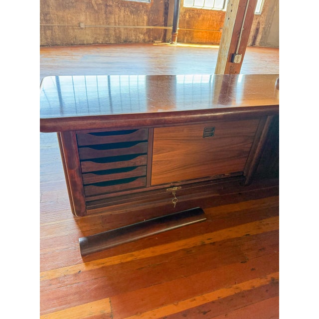 1980s Drylund Super Skyline Rosewood Executive Desk For Sale - Image 10 of 18