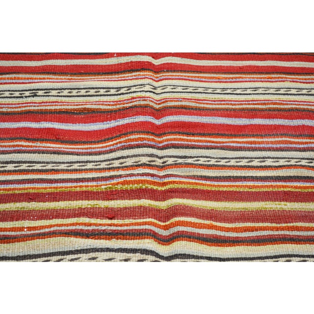 Shabby Chic 1960s Vintage Turkish Anatolian Handmade Hand Woven Kilim With Natural Colors,4'8"x8'2" For Sale - Image 3 of 7