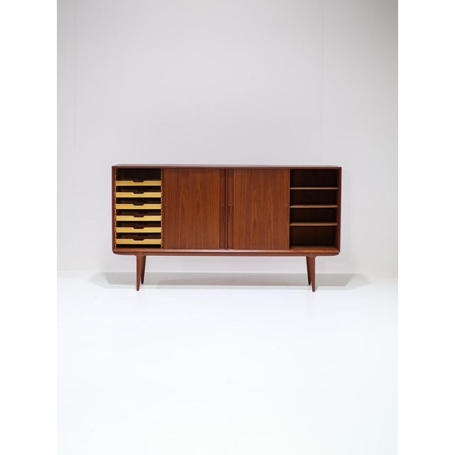 1960s Model 19 Highboard in Teakwood attributed to Gunni Omann for Omann Jun, Denmark, 1960s For Sale - Image 5 of 18