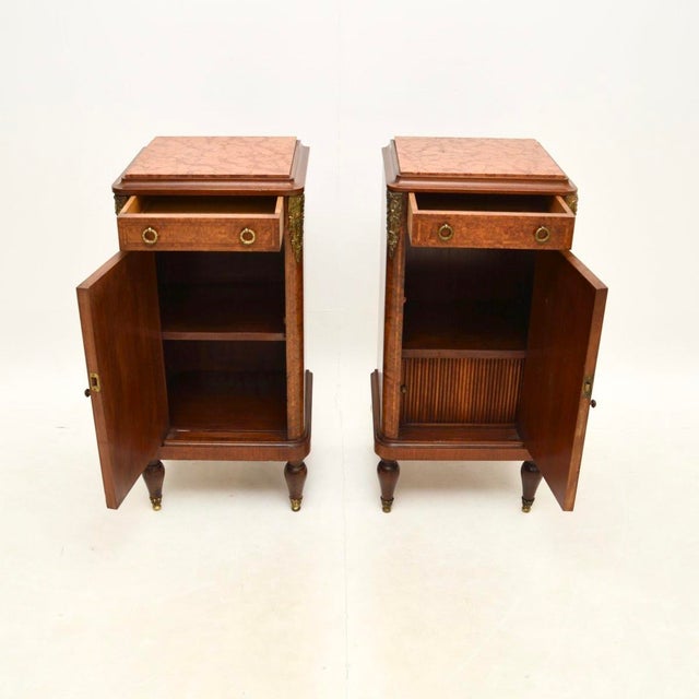 French Inlaid Walnut Bedside Tables with Marble Tops, 1870s, Set of 2 For Sale - Image 3 of 16