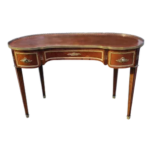 Louis XV Petite Mahogany and Kingwood Marquetry Kidney Writing Table, Paris 1870