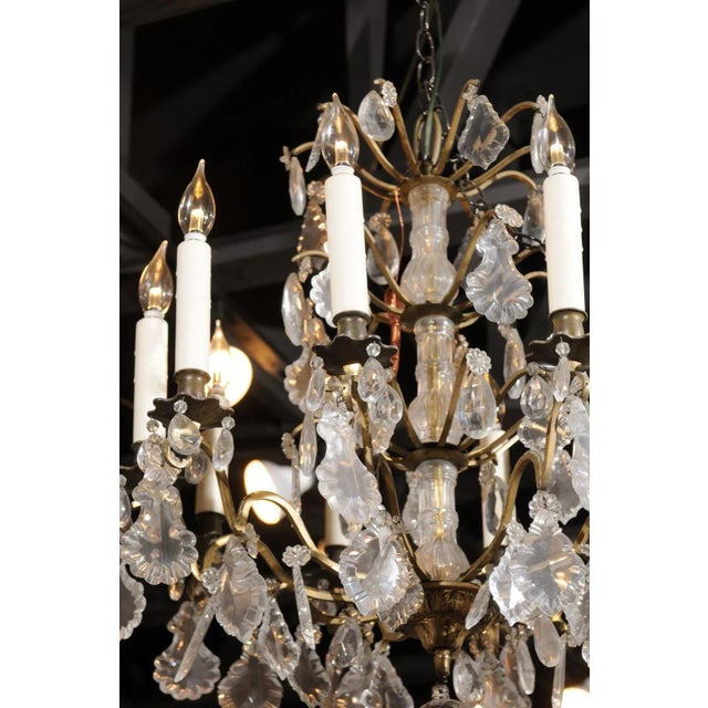 Early 20th Century 1900s French Ten-Light Crystal Chandelier with Brass Armature For Sale - Image 5 of 12