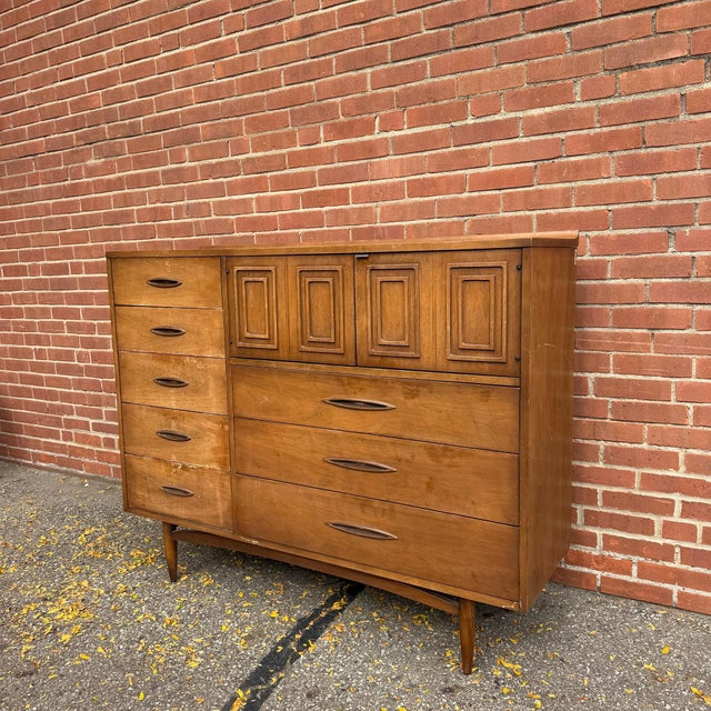 Mid-Century Modern Broyhill Premier Sculptra Magna Walnut Mid-Century Modern Gentleman’s Chest For Sale - Image 3 of 11