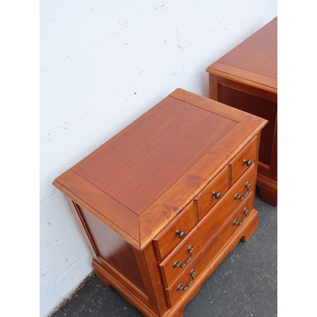 Solid Wood Nightstands End Side Bedside Tables a Pair 6588 For Sale - Image 11 of 18