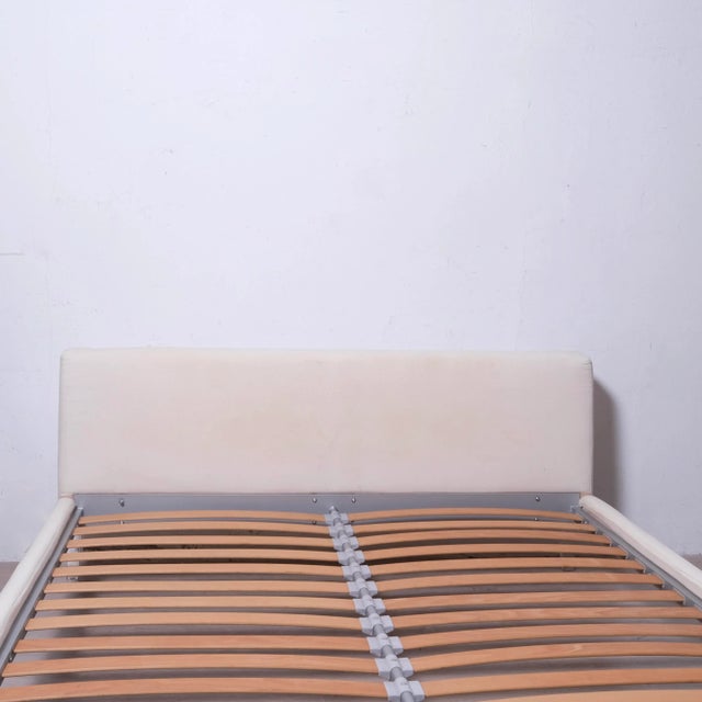 A classic and timeless piece, the result of decades of collaboration between Driade and Philippe Starck, one of the most...