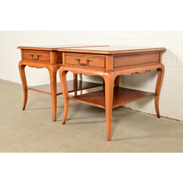 Hekman French Provincial Louis XV Carved Walnut Nightstands or Side Tables, Pair For Sale - Image 16 of 16