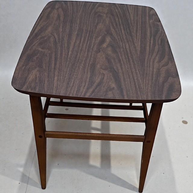 This 1964 Lane Altavista side table is a beautiful example of classic Mid-Century Modern American design, celebrated for...
