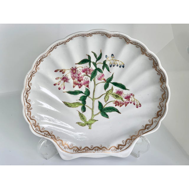 Vintage Wong Lee Decorative Chinoiserie Scalloped Shell Bowl, Plate Styled After Royal Copenhagen’s ‘Flora Danica' For Sale - Image 12 of 12