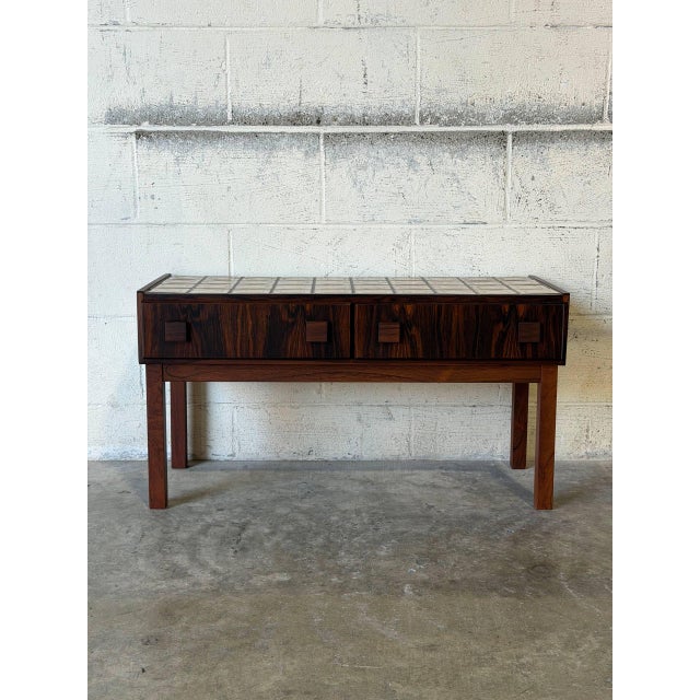 Mid-Century Modern Rosewood 2-Drawer Entryway Console Table With Geometric Tiled Top Mid-Century Modern 1960s For Sale - Image 3 of 11