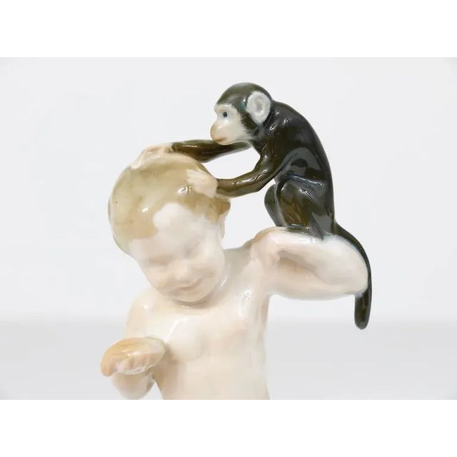 Beige Porcelain Putto and Monkey Figurine attributed to Ferdinand Liebermann for Rosenthal, 1910 For Sale - Image 8 of 11
