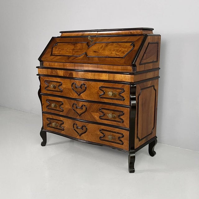 Louis XVI Italian Wooden Chest of Drawers with Decorations, 1950s For Sale - Image 4 of 16