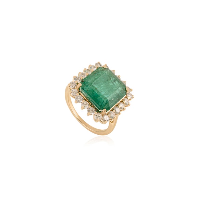 Art Deco Certified 7.45Ct Zambian Emerald & 1.01Ct Diamond Halo Ring in 14k Yellow Gold Size 7 For Sale - Image 3 of 17