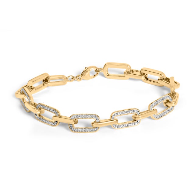 An instant modern classic, this bold paperclip link bracelet glows with a sunlit yellow-gold finish that flatters every...