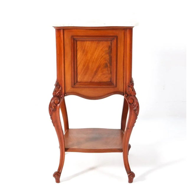 French Louis XV Style Nightstand in Walnut, 1900s For Sale - Image 6 of 10