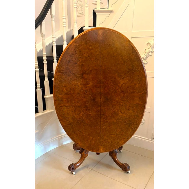 Antique Victorian Six-Seater Oval Tilt-Top Centre Dining Table in Burr Walnut, 1860 For Sale - Image 9 of 17