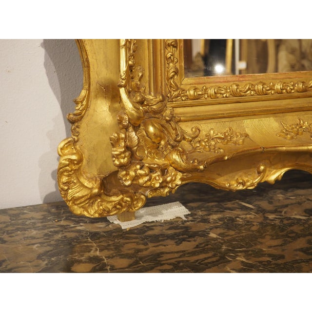 Rococo Circa 1890 French Belle Époque Louis XV Style Giltwood Mirror With Crowned Crest For Sale - Image 3 of 18