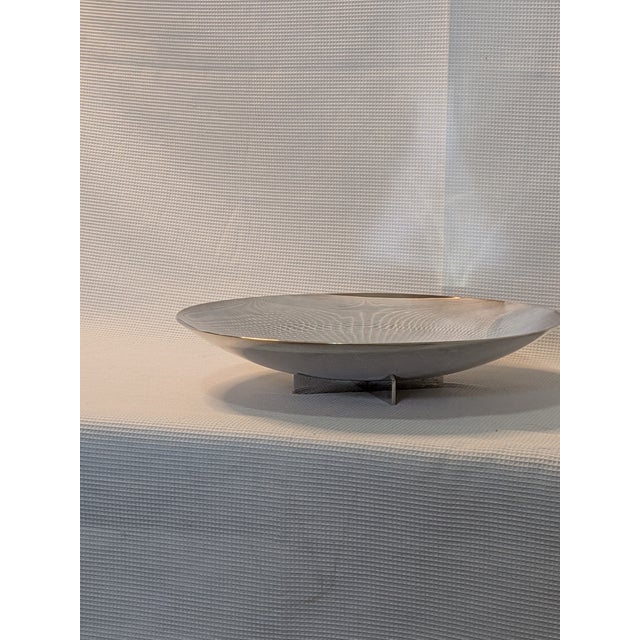 Silver Silverplate X-Base 12-Inch Plate by Richard Meier for Swid Powell Vintage 1980s For Sale - Image 8 of 8