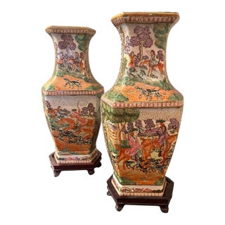 19th Century Pair of Chinese Vases on Stands For Sale