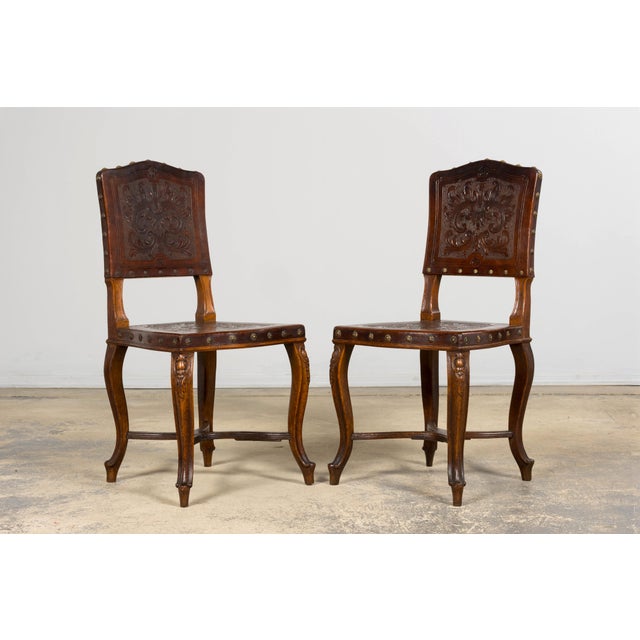 Set of 12 Late 19th Century French Renaissance Revival Carved Oak Dining Chairs For Sale In New York - Image 6 of 18