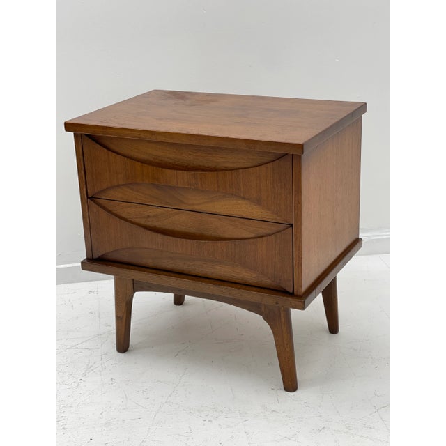 1960s Mid-Century Modern Sculptural Nightstand For Sale - Image 5 of 12