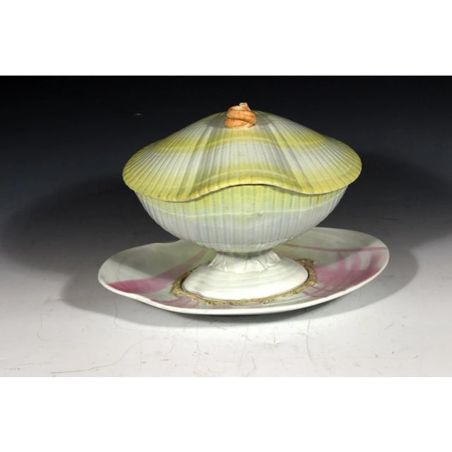 Early 19th Century Wedgwood Pearlware Nautilus Sauce Tureen, Cover and Stand in Yellow and Pink Circa 1800–1815 For Sale - Image 5 of 10