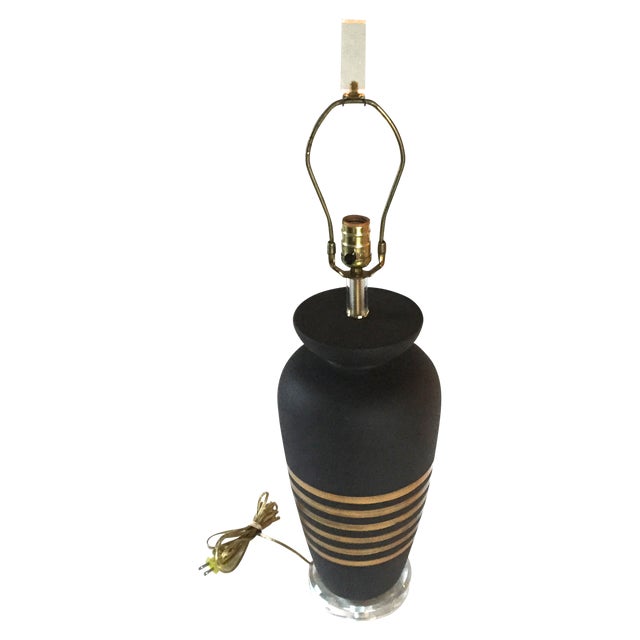 There are so many chic, modern details on this vintage late 1970s or early 1980s table lamp. This black ceramic lamp...