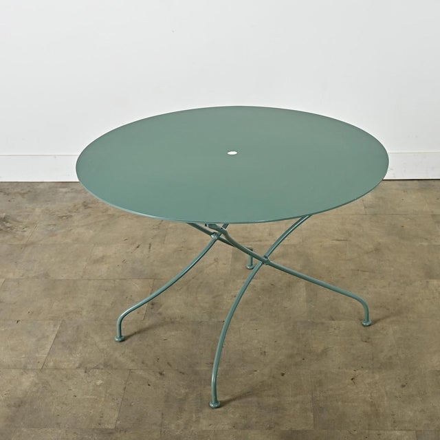 French Late 19th Century French Iron Bistro Table with New Powdercoat For Sale - Image 3 of 10