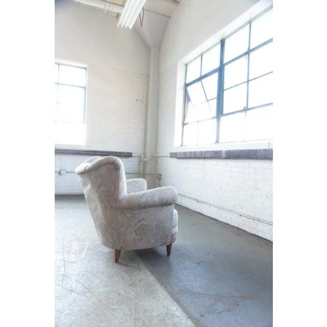 Danish 1940s Large Lounge Chair in Wool Fabric Fritz Hansen Style For Sale In New York - Image 6 of 9