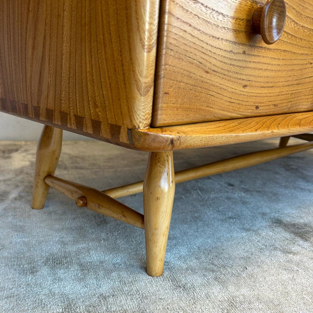 Model 467 Elm Sideboard by Lucian Ercolani for Ercol, 1950s For Sale - Image 12 of 18