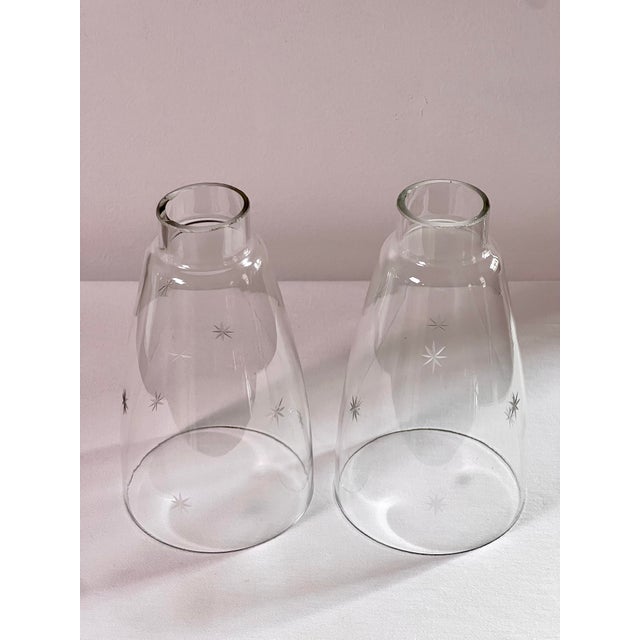 1940s Pair of Crown Sterling Silver Candlesticks With Etched Glass Hurricane Shades, C. 1940 For Sale - Image 5 of 14