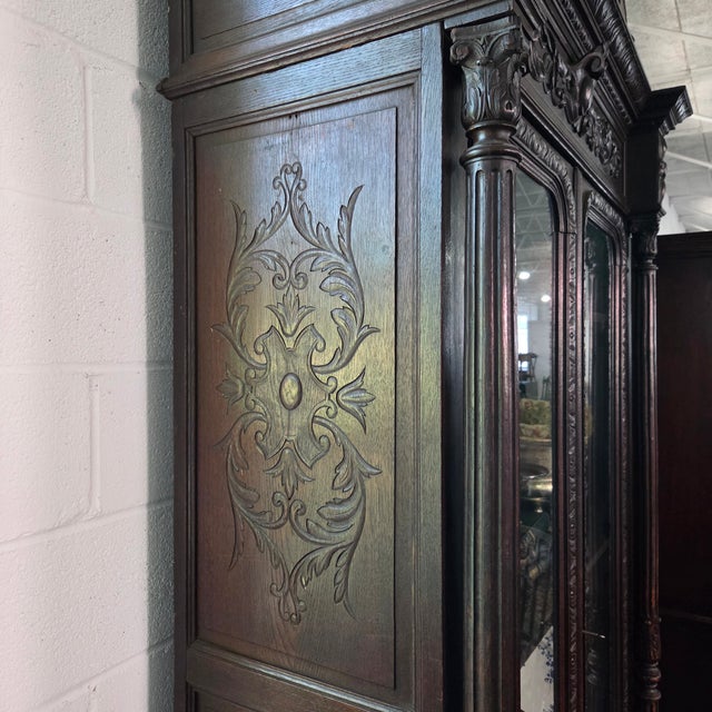 Gorgeous 19th Century French Carved Oak Bookcase With Turned Supports and Decorative Frieze For Sale - Image 16 of 18