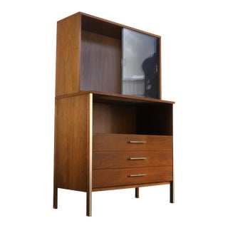 Mid-Century Linear Group Chest of Drawers by Paul McCobb for Calvin Furniture - a Pair For Sale