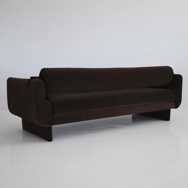 Vladimir Kagan “Matinee” Sofa in 100% Alpaca For Sale In Chicago - Image 6 of 9